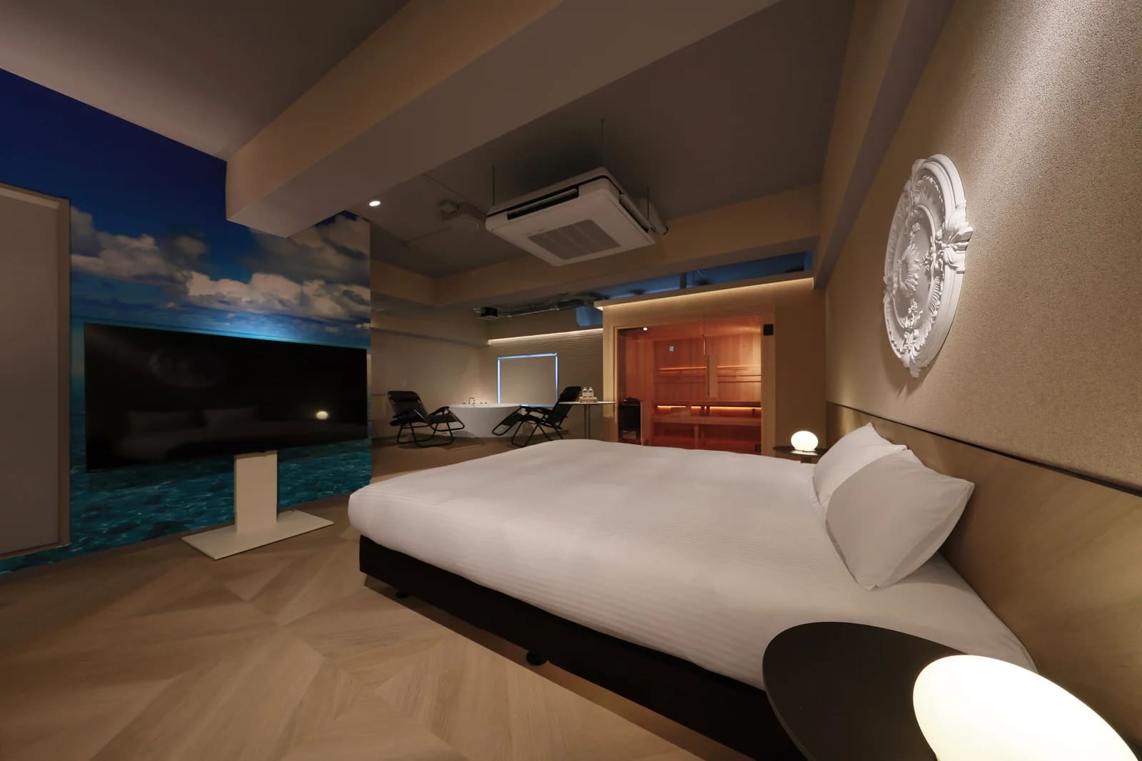 ROOM B